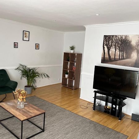 Lovely 2 Bedroom Apartment With Parking Space London Luaran gambar