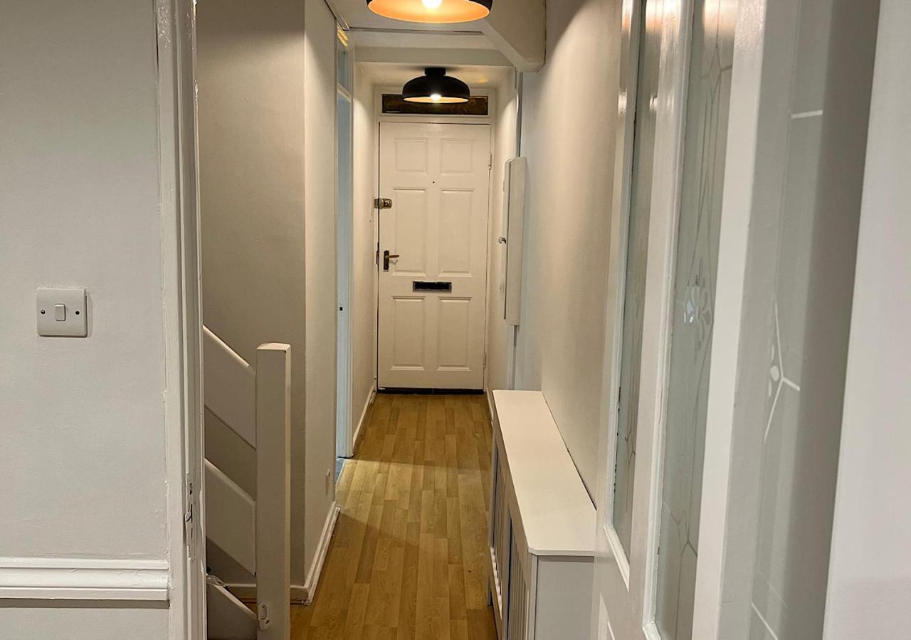 Lovely 2 Bedroom Apartment With Parking Space London Luaran gambar